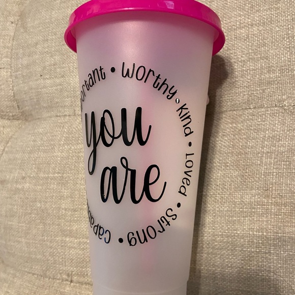 Color changing cup - Picture 3 of 3